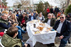 Ο Δήμος Πετρούπολης γιόρτασε Παραδοσιακά τα Κούλουμα στην πλατεία Αγίου Δημητρίου
