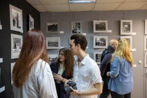 Ολοκληρώθηκε η Έκθεση Φωτογραφίας σε Άσπρο - Μαύρο από το Τμήμα Φωτογραφίας του Δήμου Πετρούπολης