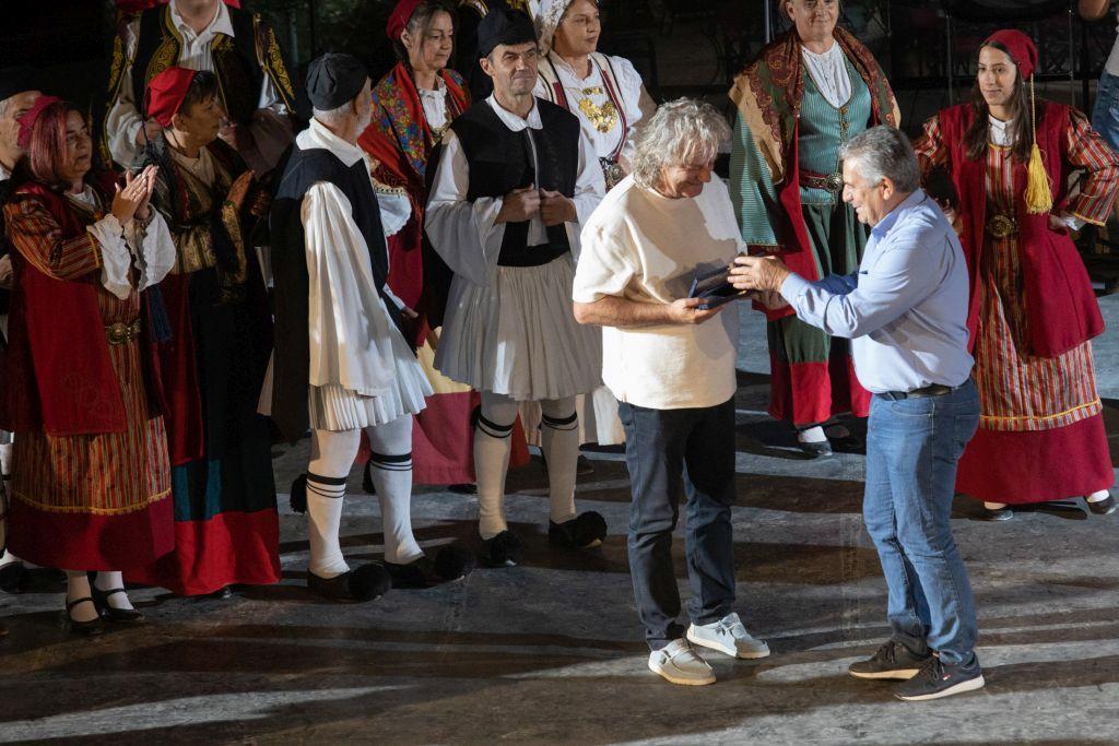 «10ο Συναπάντημα Παραδοσιακών Χορών»: «Αρώματα», σκοποί και χοροί της Μεσογείου στο Θέατρο Πέτρας