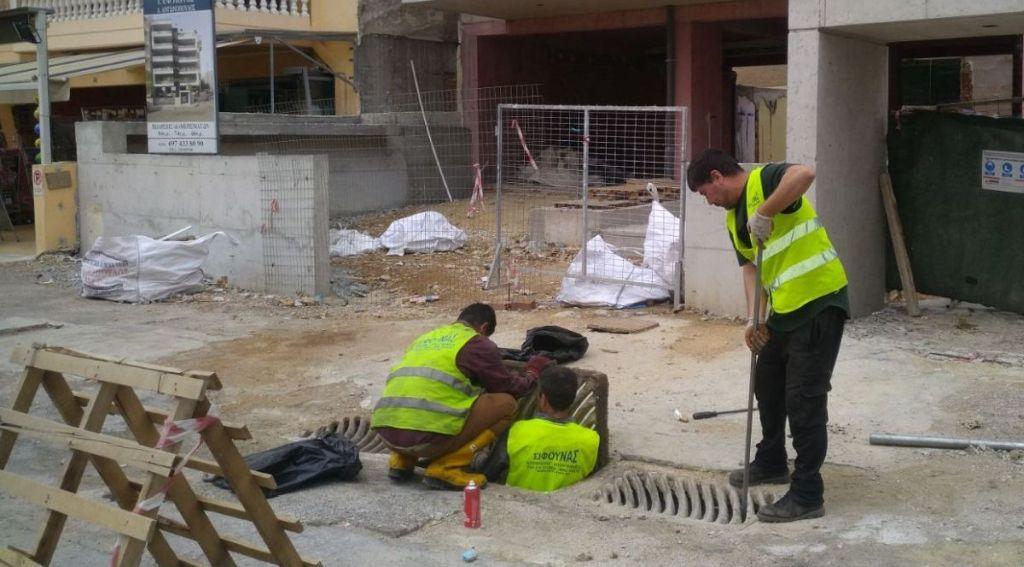 Συνεχίζεται ο καθαρισμός φρεατίων
