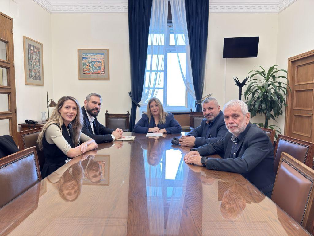 Συναντήσεις στη Βουλή για τη διασφάλιση του δασικού και δημόσιου χαρακτήρα του Ποικίλου Όρους