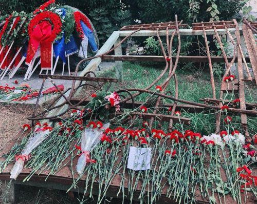 Δημοτική Αρχή Πετρούπολης: Μήνυμα  για την 52η επέτειο από τον ξεσηκωμό του Πολυτεχνείου