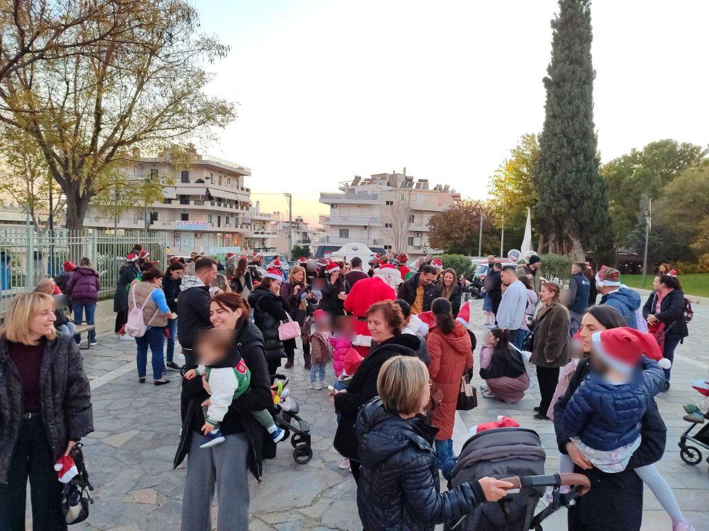 Άνοιξε χθες (18/12) το Χριστουγεννιάτικο χωριό στην Πετρούπολη