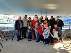 Με πολλά χαμόγελα η χριστουγεννιάτικη γιορτή του τμήματος ΑμεΑ