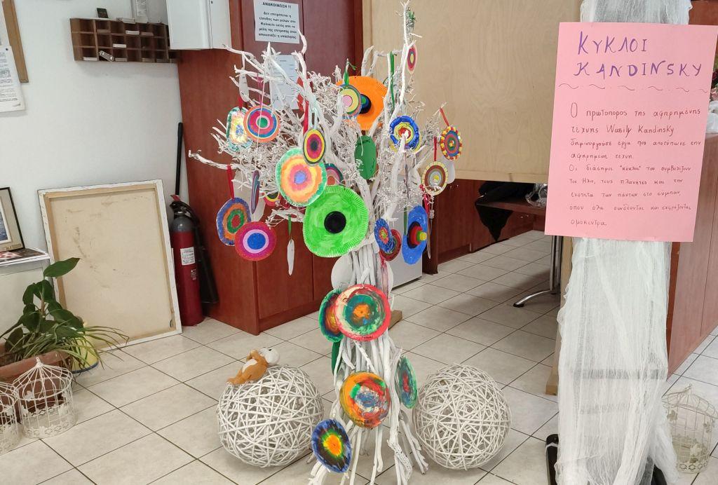 Δημοτικοί Παιδικοί Σταθμοί: «Ξεδίπλωσαν» τη δημιουργικότητά τους οι λιλιπούτειοι Πετρουπολιώτες καλλιτέχνες