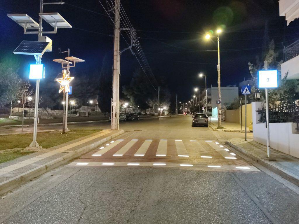 «Έξυπνες» διαβάσεις έξω από 8 σχολικές μονάδες