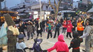 Οι Κουδουνάτοι & η Φιλαρμονική «υποδέχτηκαν» τις Απόκριες Οι Κουδουνάτοι & η Φιλαρμονική «υποδέχτηκαν» τις Απόκριες