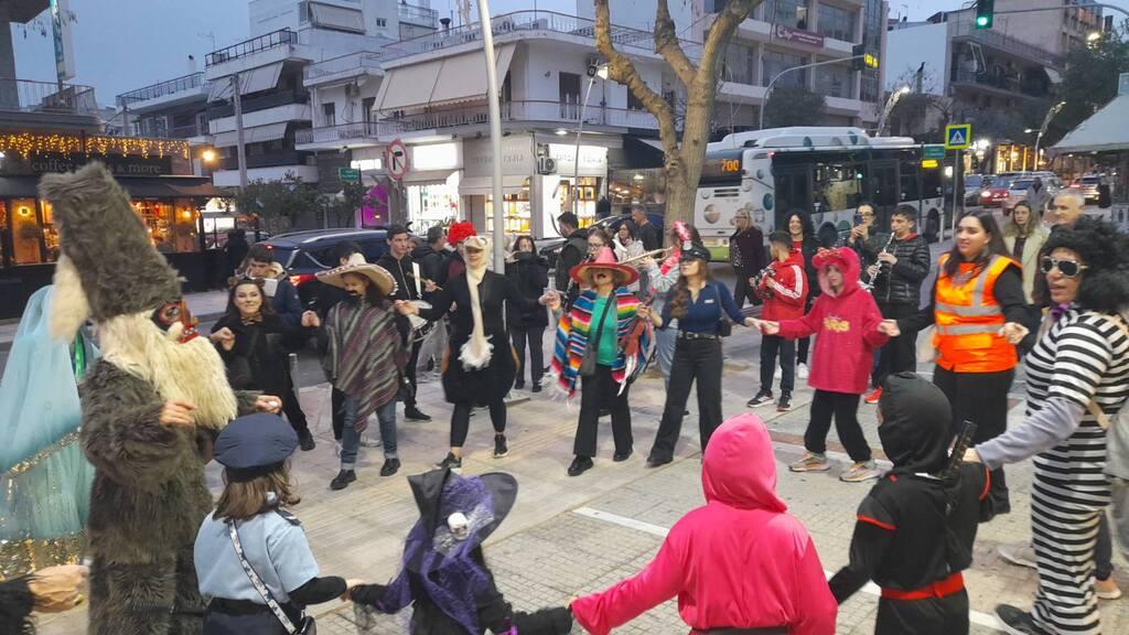 Οι Κουδουνάτοι & η Φιλαρμονική «υποδέχτηκαν» τις Απόκριες