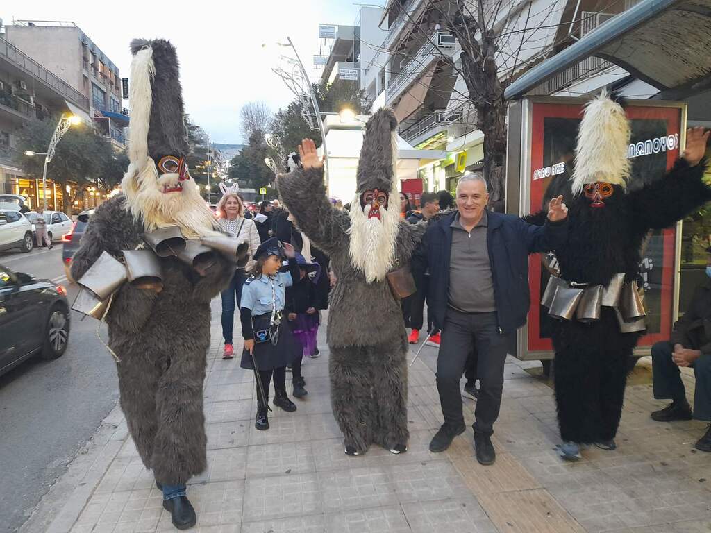 Οι Κουδουνάτοι & η Φιλαρμονική «υποδέχτηκαν» τις Απόκριες