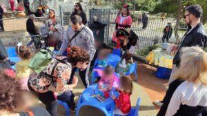 Ξεφάντωσαν οι λιλιπούτειοι μασκαράδες στην παιδική χαρά Αγ. Τριάδας