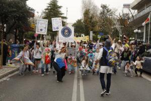 Απόκριες στην Πετρούπολη 2026: Ξεφάντωμα μικρών και μεγάλων στην παρέλαση και στην πλατεία «Ηρώ»