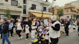 Απόκριες στην Πετρούπολη 2026: Ξεφάντωμα μικρών και μεγάλων στην παρέλαση και στην πλατεία «Ηρώ»