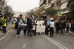 Απόκριες στην Πετρούπολη 2026: Ξεφάντωμα μικρών και μεγάλων στην παρέλαση και στην πλατεία «Ηρώ»