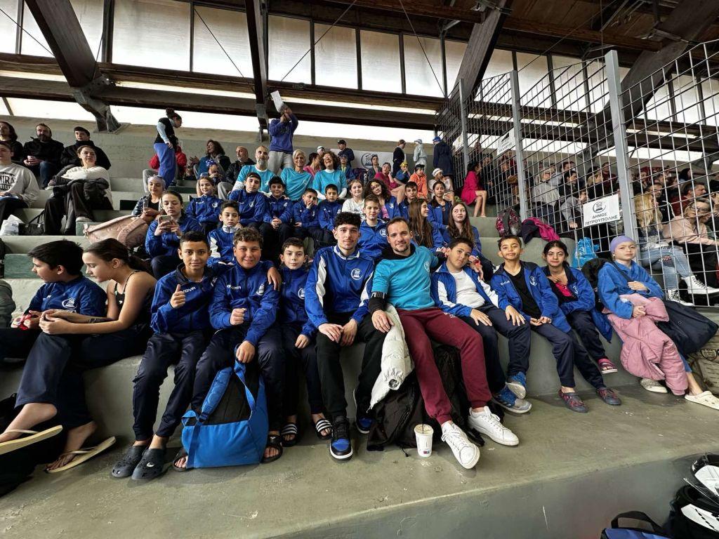 Έξι μετάλλια κατέκτησε η ομάδα του Δήμου Πετρούπολης στους 8ους Διαδημοτικούς Αγώνες Κολύμβησης