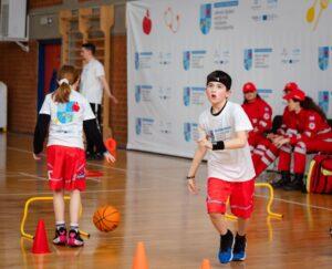 «Healthy Hoops 4ALL»: Γέμισε χαρούμενους λιλιπούτειους καλαθοσφαιριστές το «Ν. Παξιμαδάς»