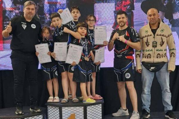 Συγχαρητήρια Δημάρχου & Δ.Σ. Πετρούπολης στον Α.Σ. «Κόμπρα» Συγχαρητήρια Δημάρχου & Δ.Σ. Πετρούπολης στον Α.Σ. «Κόμπρα»