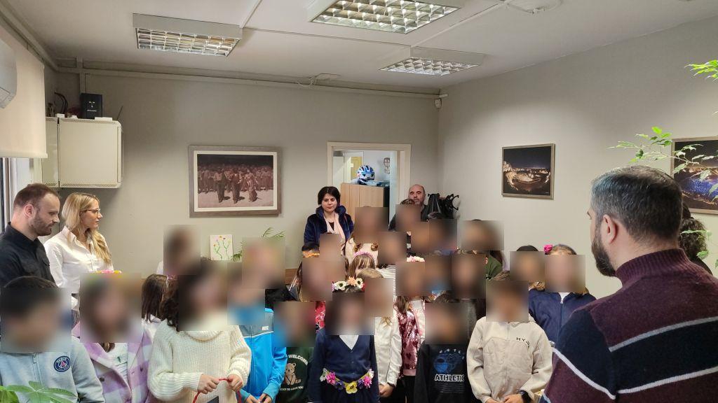 Το τμήμα των Παραδοσιακών Χορών είπε τα «κάλαντα του Λαζάρου» στη Δημοτική Αρχή