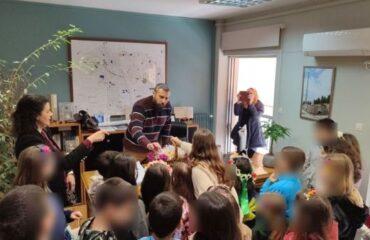 Το τμήμα των Παραδοσιακών Χορών είπε τα «κάλαντα του Λαζάρου» στη Δημοτική Αρχή