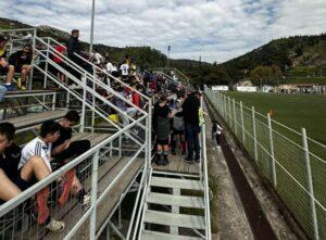 Ε.Π.Ο. και Δήμος έκαναν πετυχημένη «Πάσα στα θρανία» στην Πετρούπολη