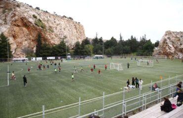 Ε.Π.Ο. και Δήμος έκαναν πετυχημένη «Πάσα στα θρανία» στην Πετρούπολη