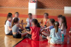 Ενθουσιασμός και χαμόγελα στην ετήσια εκδήλωση των δημοτικών τμημάτων μπάσκετ, βόλεϊ Ενθουσιασμός και χαμόγελα στην ετήσια εκδήλωση των δημοτικών τμημάτων μπάσκετ, βόλεϊ