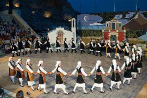 Τμήμα Παραδοσιακών Χορών Δήμου Πετρούπολης: Μισός αιώνας πολιτιστικής και λαογραφικής προσφοράς!