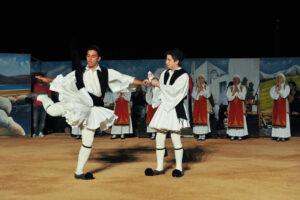 Τμήμα Παραδοσιακών Χορών Δήμου Πετρούπολης: Μισός αιώνας πολιτιστικής και λαογραφικής προσφοράς!