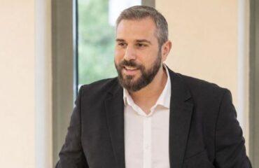 Συνάντηση Δημάρχου Πετρούπολης- Γ.Γ. Δημογραφικής και Στεγαστικής Πολιτικής