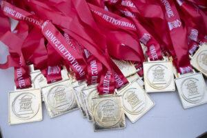 Με τη συμμετοχή 500 παιδιών οι ετήσιες εκδηλώσεις των δημοτικών τμημάτων ποδοσφαίρου και κολύμβησης Με τη συμμετοχή 500 παιδιών οι ετήσιες εκδηλώσεις των δημοτικών τμημάτων ποδοσφαίρου και κολύμβησης