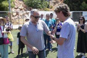 Με τη συμμετοχή 500 παιδιών οι ετήσιες εκδηλώσεις των δημοτικών τμημάτων ποδοσφαίρου και κολύμβησης Με τη συμμετοχή 500 παιδιών οι ετήσιες εκδηλώσεις των δημοτικών τμημάτων ποδοσφαίρου και κολύμβησης