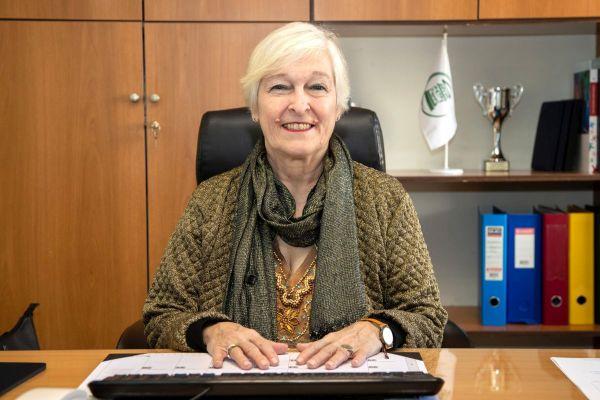 Ρούλα Κανέλλη: «Η ανθρωπιά χωράει σε μια σταγόνα!» Ρούλα Κανέλλη: «Η ανθρωπιά χωράει σε μια σταγόνα!»
