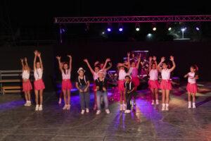 «Διεθνές Φεστιβάλ Πέτρας»: Ρυθμός, ενέργεια και χορευτικό πάθος στη «σκιά» του Ποικίλου Όρους