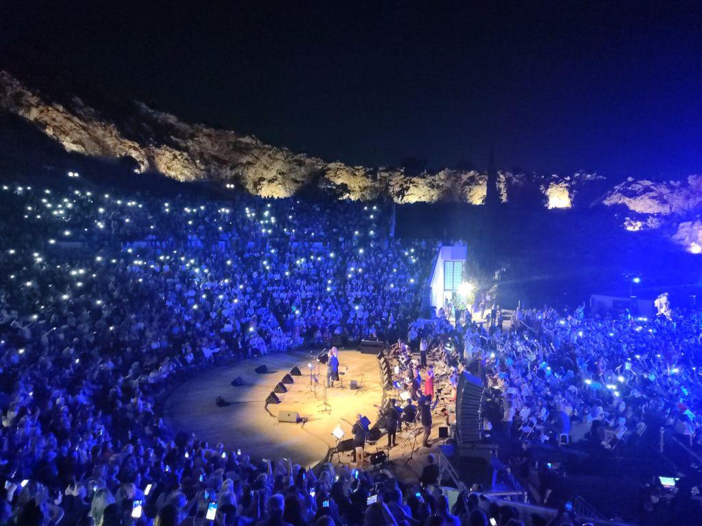 «Διεθνές Φεστιβάλ Πέτρας»: Χρ. Νικολόπουλο τραγούδησαν 1300 μαθητές και μαθήτριες