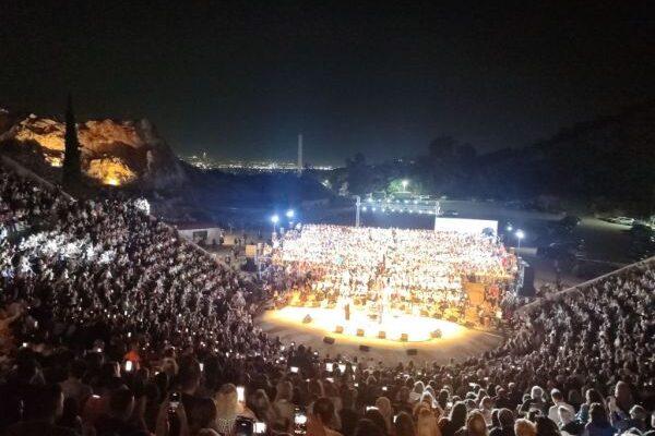 «Διεθνές Φεστιβάλ Πέτρας»: Χρ. Νικολόπουλο τραγούδησαν 1300 μαθητές και μαθήτριες