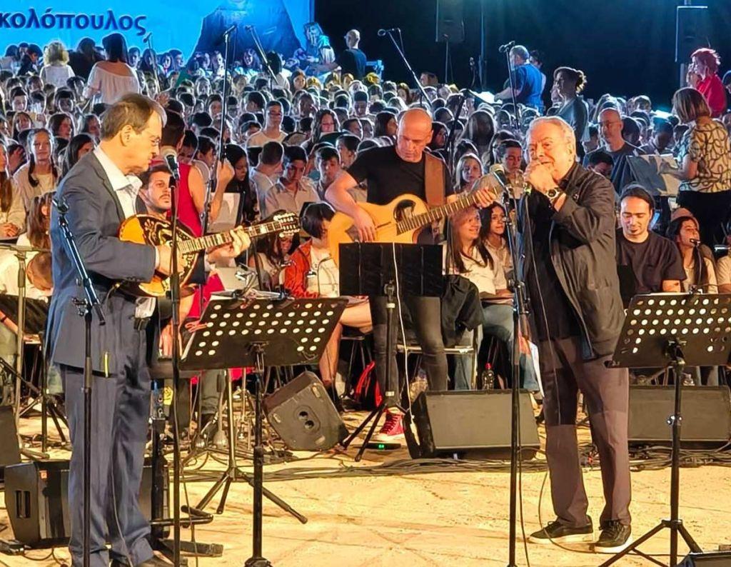 «Διεθνές Φεστιβάλ Πέτρας»: Χρ. Νικολόπουλο τραγούδησαν 1300 μαθητές και μαθήτριες
