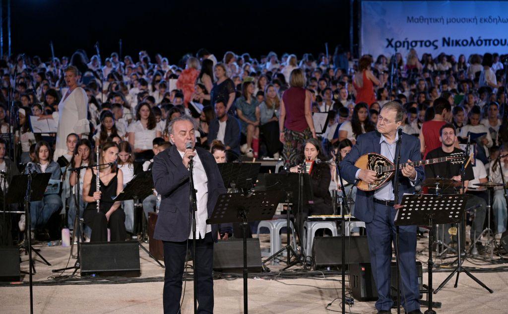 «Διεθνές Φεστιβάλ Πέτρας»: Χρ. Νικολόπουλο τραγούδησαν 1300 μαθητές και μαθήτριες