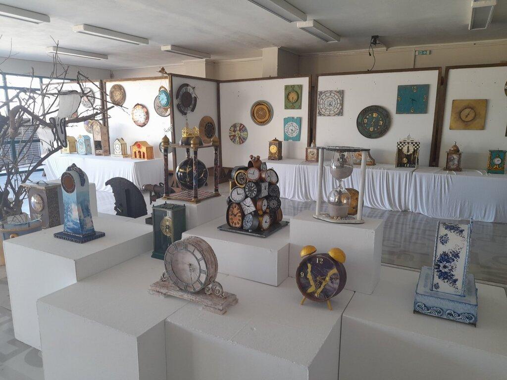 Εκθέσεις Τμημάτων Χειροτεχνίας & Εικαστικών: Γέμισε φαντασία, χρώματα και δημιουργικότητα το Πνευματικό Κέντρο