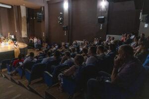 «Άνθισαν στο σανίδι» μικροί και μεγάλοι Πετρουπολιώτες