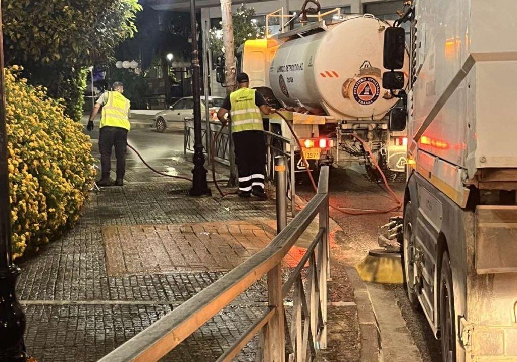 Εκτεταμένες εργασίες καθαρισμού δρόμων, πλατειών και κοινόχρηστων χώρων στον Δήμο μας