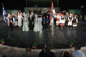 «Διεθνές Φεστιβάλ Πέτρας»: Σταυροδρόμι Πολιτισμών και κεφιού το 11ο «Συναπάντημα Παραδοσιακών Χορών» «Διεθνές Φεστιβάλ Πέτρας»: Σταυροδρόμι Πολιτισμών και κεφιού το 11ο «Συναπάντημα Παραδοσιακών Χορών»