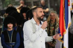 «Διεθνές Φεστιβάλ Πέτρας»: Σταυροδρόμι Πολιτισμών και κεφιού το 11ο «Συναπάντημα Παραδοσιακών Χορών» «Διεθνές Φεστιβάλ Πέτρας»: Σταυροδρόμι Πολιτισμών και κεφιού το 11ο «Συναπάντημα Παραδοσιακών Χορών»