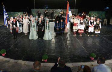 «Διεθνές Φεστιβάλ Πέτρας»: Σταυροδρόμι Πολιτισμών και κεφιού το 11ο «Συναπάντημα Παραδοσιακών Χορών»